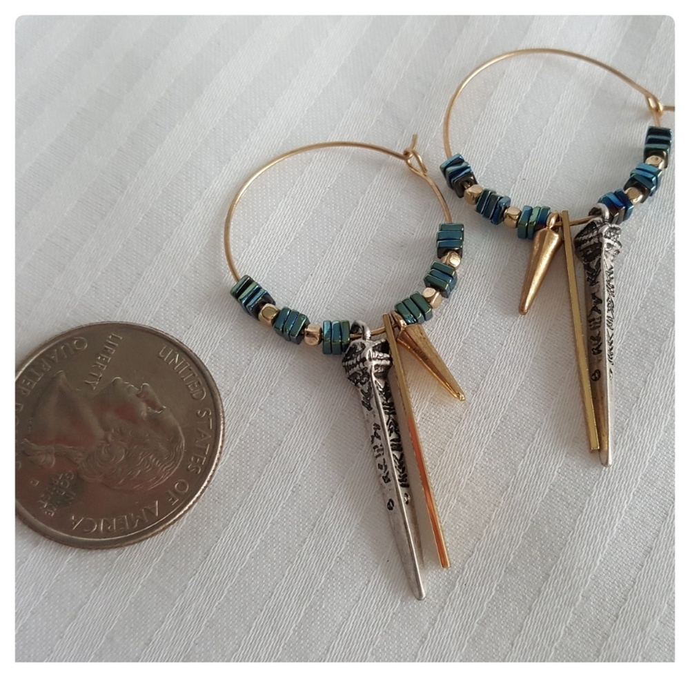 🎁CLEARANCE 🎁(5🌟)Bead & Pendant Hoop Earrings - Picture 4 of 4